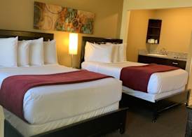 California Suites Hotel 4