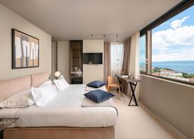 Royal Suites-Sky 4