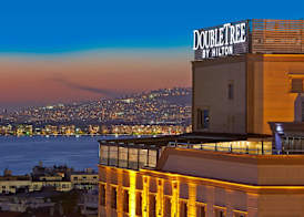 DoubleTree by Hilton Izmir - Alsancak 2