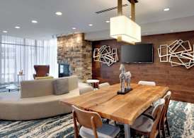 Fairfield Inn & Suites by Marriott Springfield North 3