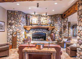 The Grand Lodge by Traverse Hospitality (No Resort Fees) 2