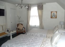 Townhouse Hotel 2