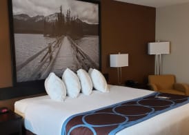 Super 8 by Wyndham Spruce Grove 5