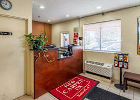Red Carpet Inn Norwalk 4