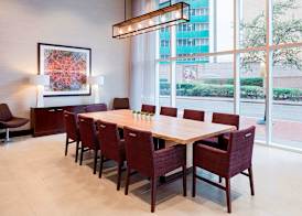 Hilton Garden Inn Downtown Dallas 5