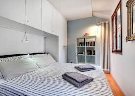 Bragora Smoochy Attic Venice 2