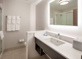 Holiday Inn Express & Suites GILBERT – MESA GATEWAY AIRPORT by IHG 4