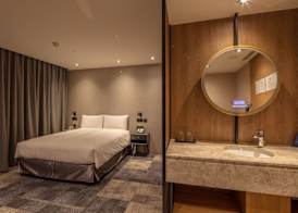 Roaders Plus Hotel - Theme 5