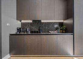 Sleek Soho Apartment - King bed - AC - Sleeps 4 5