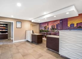 La Quinta by Wyndham Hartford Bradley Airport 4