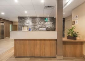 Quality Inn & Suites Windsor - Downtown 3
