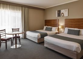 Quality Hotel Dickson 4