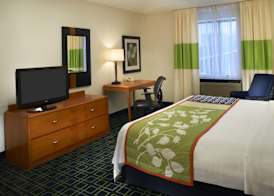 Fairfield Inn & Suites Indianapolis East 4