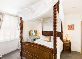 Shakespeare House, Free Parking, Town Centre Location 5