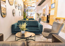 Mojo Hotel & Market 2
