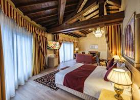 Hotel Orologio 4