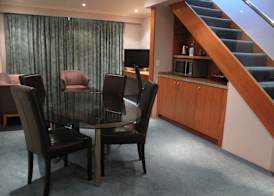 Plymouth International 4
