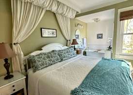 Red Rocker Inn 5