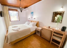 Casa Dasyra 2