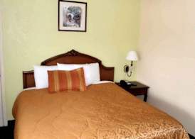 America's Best Inn Lakeland 2