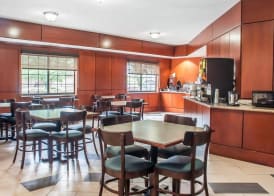 Comfort Inn & Suites Hamburg - Buffalo South 5