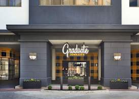 Graduate by Hilton Iowa City 4