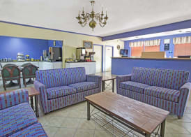 Days Inn by Wyndham Benson 3