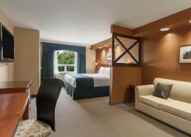 Days Inn & Suites by Wyndham Brandon 4