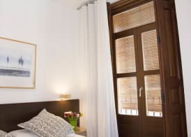 Living Valencia Apartments - Merced 3