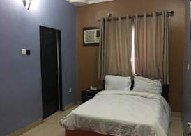 L'avalon Hotel and Suites 3