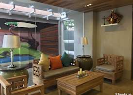 Tom's Cabin Hotel 3
