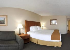 Holiday Inn Express & Suites VENTURA HARBOR by IHG 3