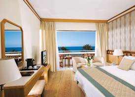Constantinou Bros Pioneer Beach Hotel 4