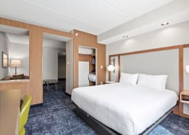 Fairfield Inn & Suites by Marriott Hickory 5
