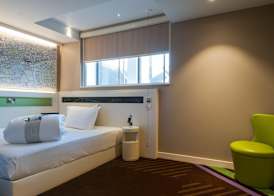 Hub By Premier Inn London City Bank 3