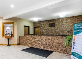 Quality Inn & Suites Chesterfield Village 2