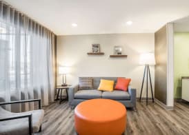 WoodSpring Suites Colton 4