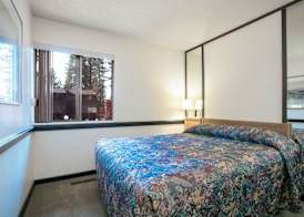Club Tahoe Resort 5