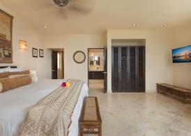 Porto Playa Condo Hotel and Beach Club 5