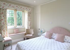 Plumber Manor Hotel 2