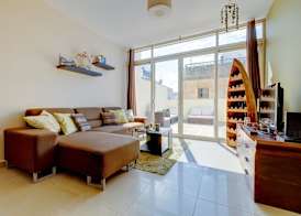Cosy 1BR Penthouse close to the Promenade 5