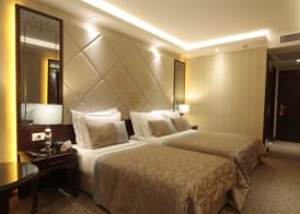Black Bird Hotel 4