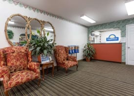 Days Inn by Wyndham Dickson 4