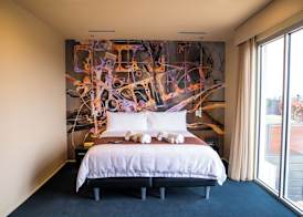 The Frames - Award-Winning Couples Retreat with Private Heated Pool, Spa & Sauna 5