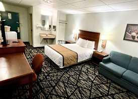Knights Inn Paxinos 5