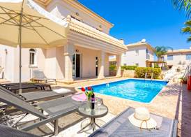 Villa Claudia in Paralimni 3