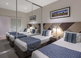 Wyndham Hotel Melbourne 4