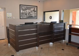 Super 8 by Wyndham Salinas 5