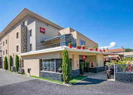 IBIS Cannes Mouans Sartoux Piscine parking gratuit 3