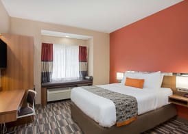 Microtel Inn & Suites by Wyndham Walterboro 4
